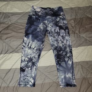 NWOT Marika Cropped Leggings